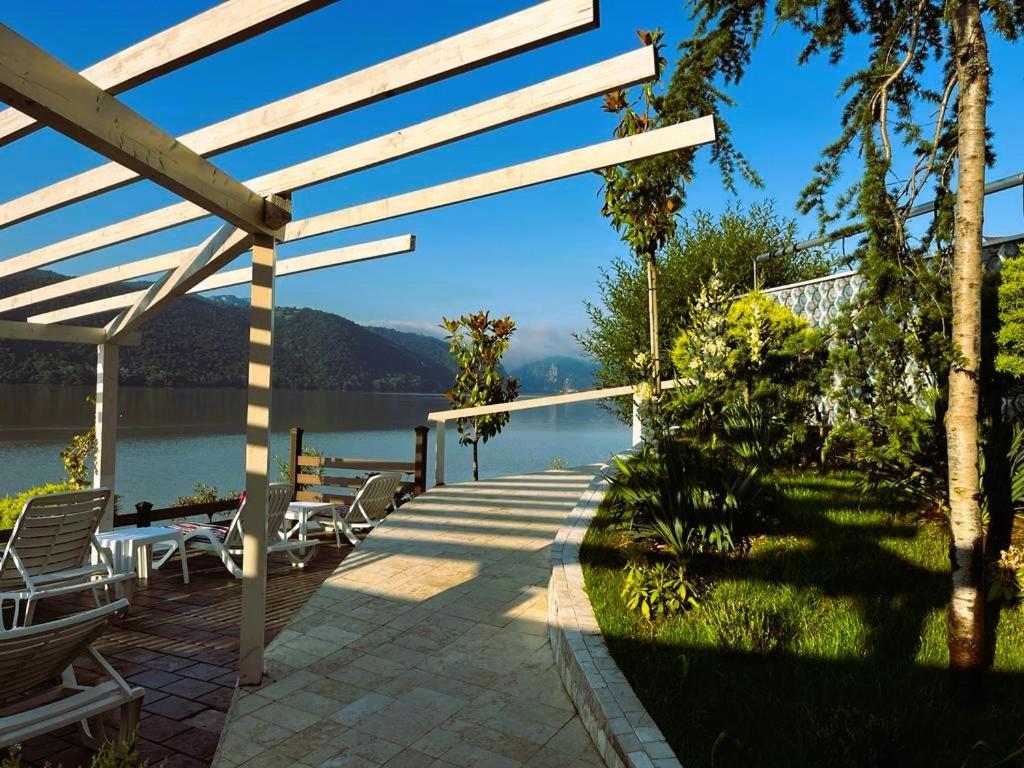 Riviera 990 - Resort & Restaurant Eselnita Exterior photo